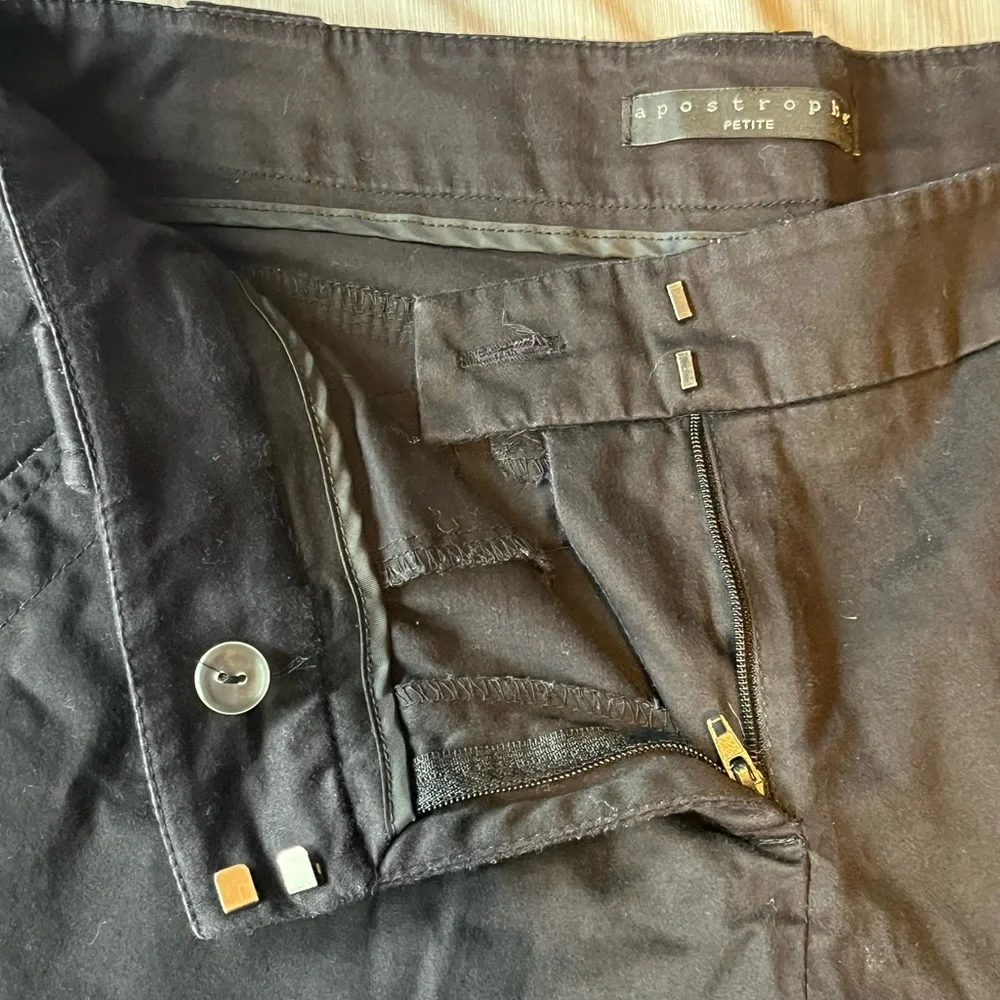 Apostrophe black capris 6 petite 4 pocket like new - Picture 4 of 4